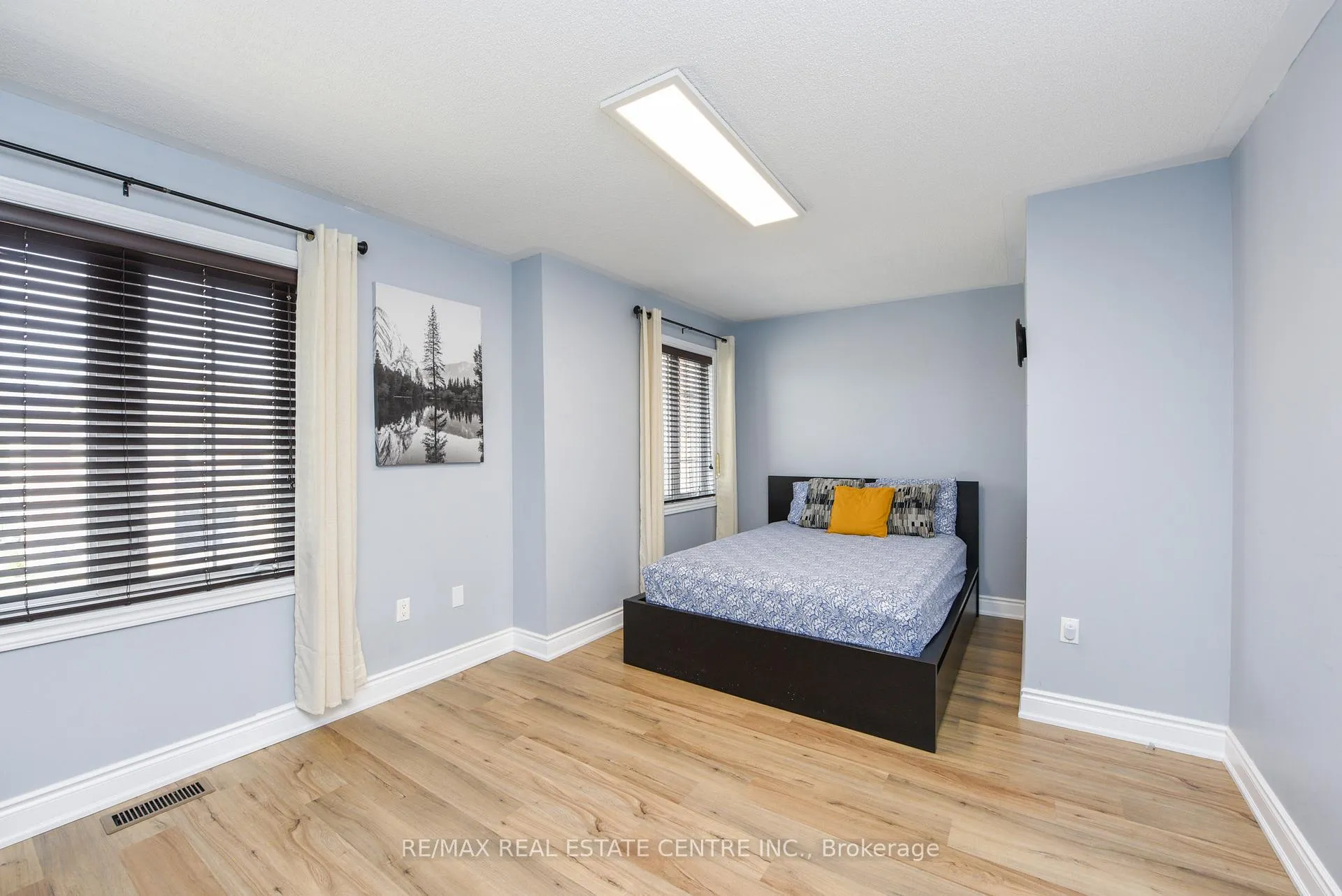 Photo 21 of 682 Megson Terrace, Milton, Willmott — HOMEH