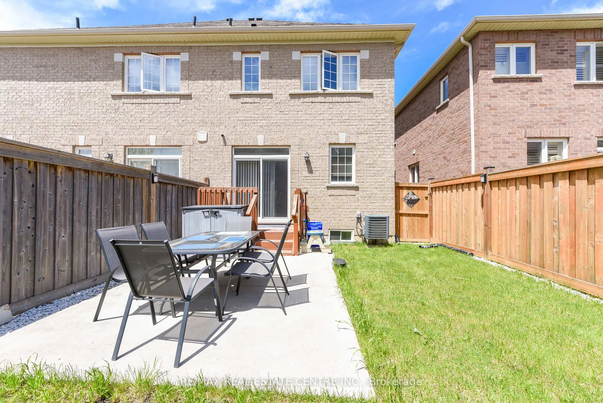 Photo 34 of 682 Megson Terrace, Milton, Willmott — HOMEH