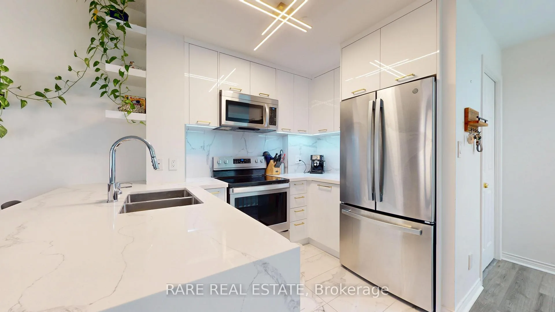 Photo 5 of Unit 368, 32 Stadium Road, Toronto, Niagara — HOMEH