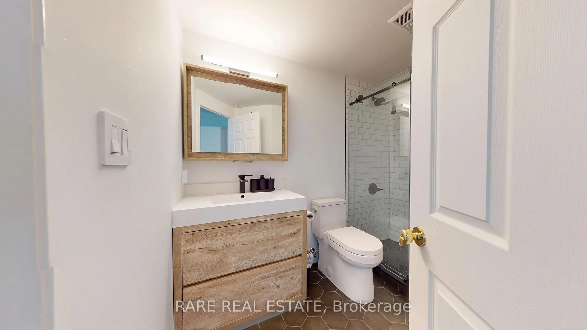 Photo 13 of Unit 368, 32 Stadium Road, Toronto, Niagara — HOMEH