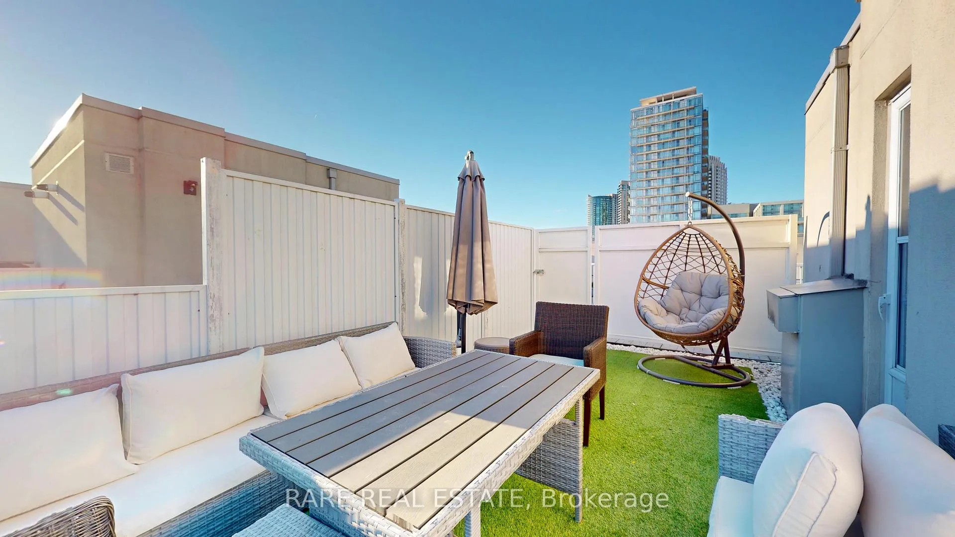 Photo 15 of Unit 368, 32 Stadium Road, Toronto, Niagara — HOMEH