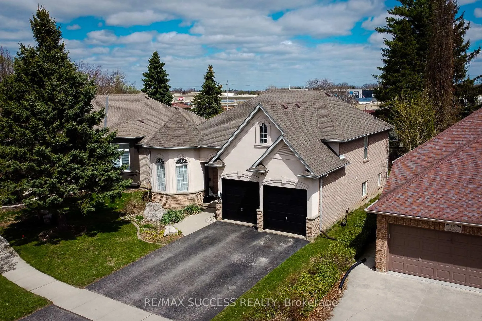 Photo 1 of 14 Casson Lane, Brantford, Greenbrier — HOMEH