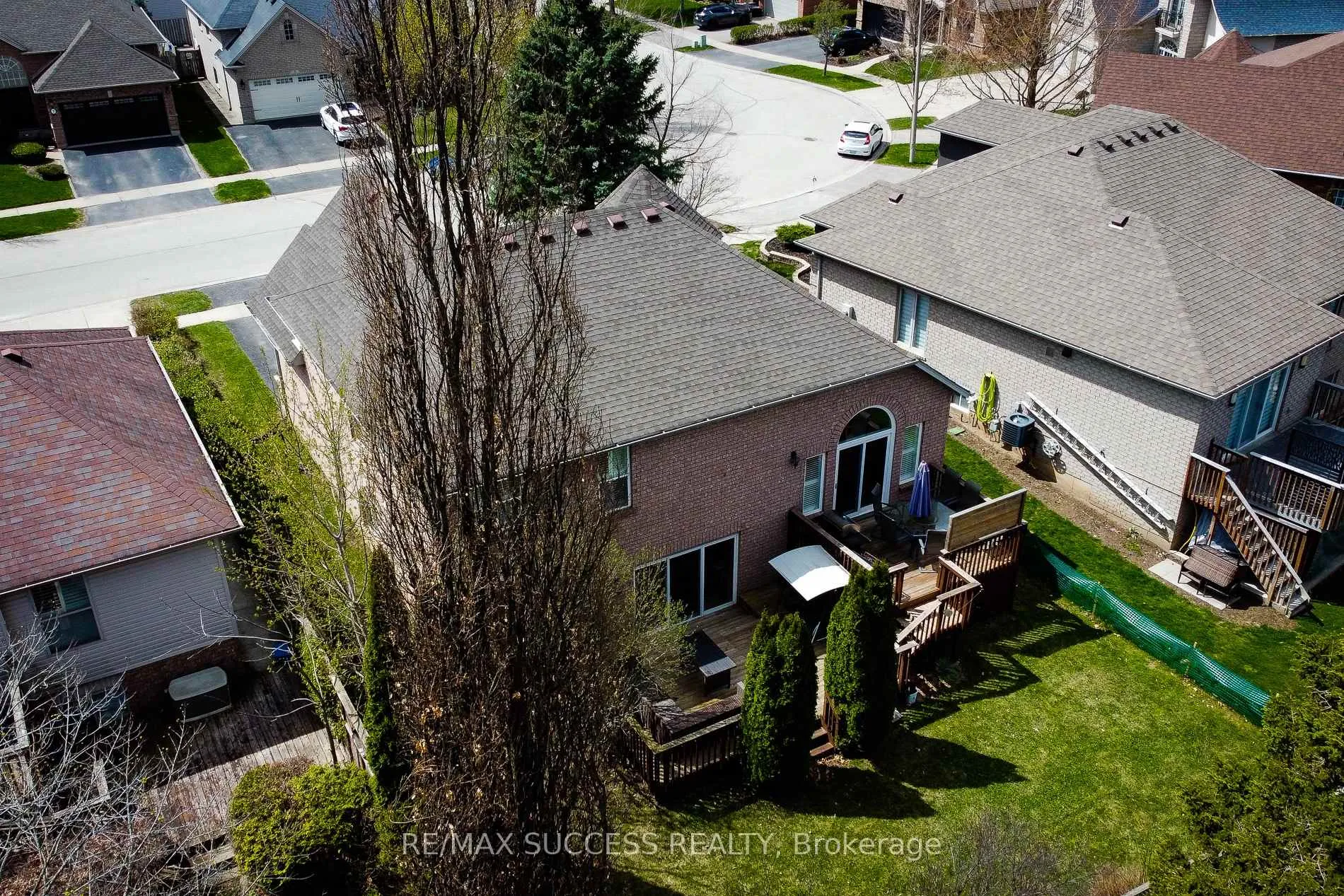 Photo 7 of 14 Casson Lane, Brantford, Greenbrier — HOMEH