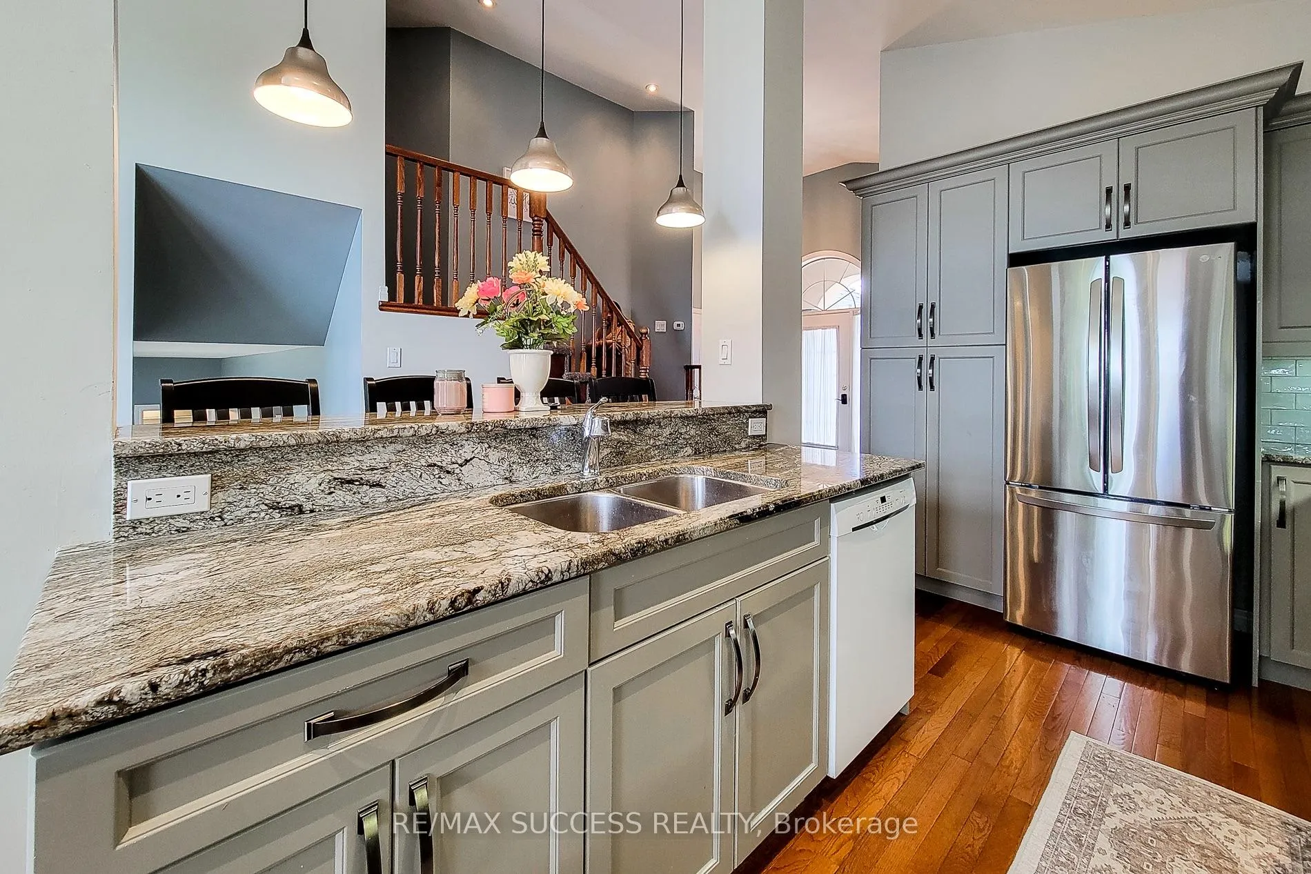 Photo 17 of 14 Casson Lane, Brantford, Greenbrier — HOMEH