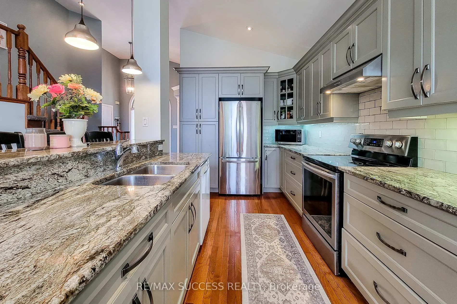 Photo 19 of 14 Casson Lane, Brantford, Greenbrier — HOMEH