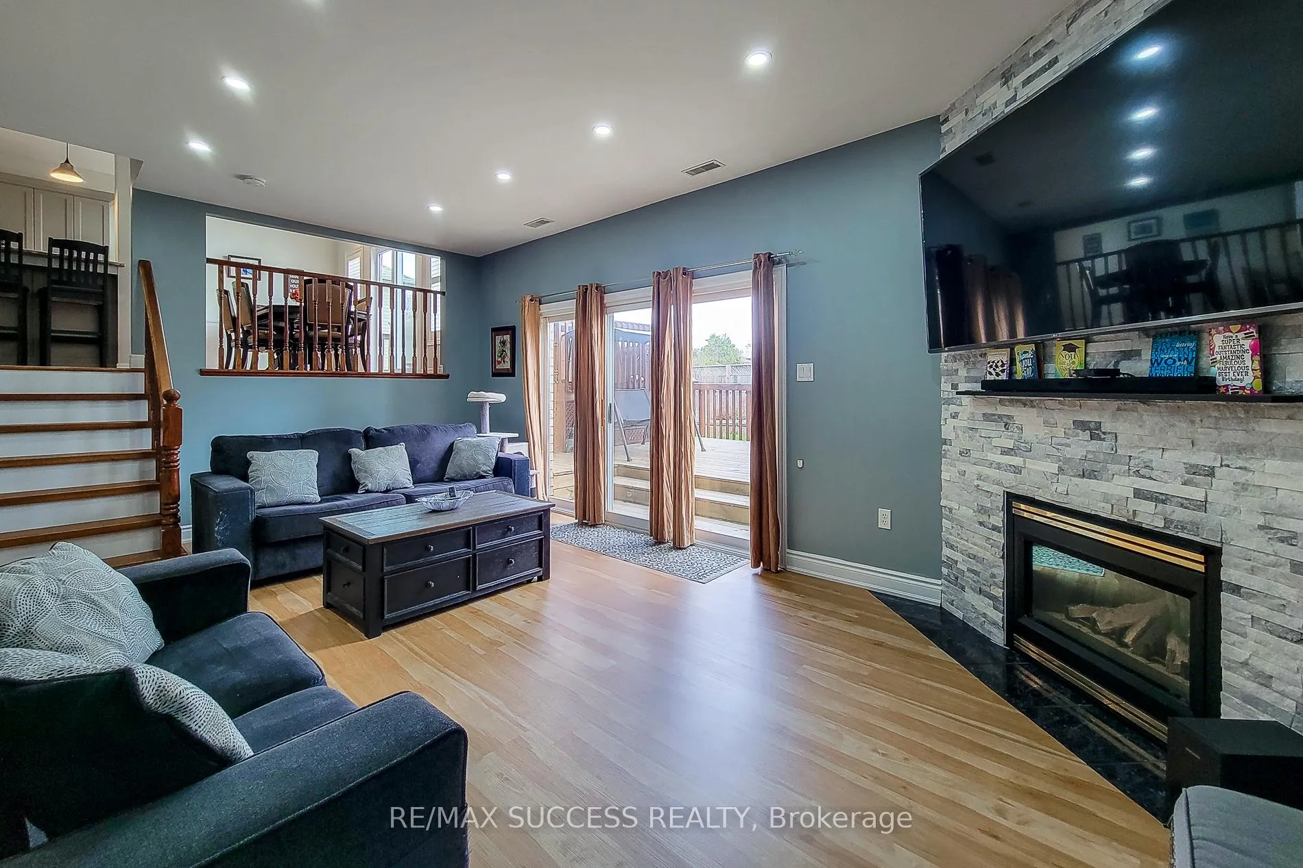 Photo 23 of 14 Casson Lane, Brantford, Greenbrier — HOMEH