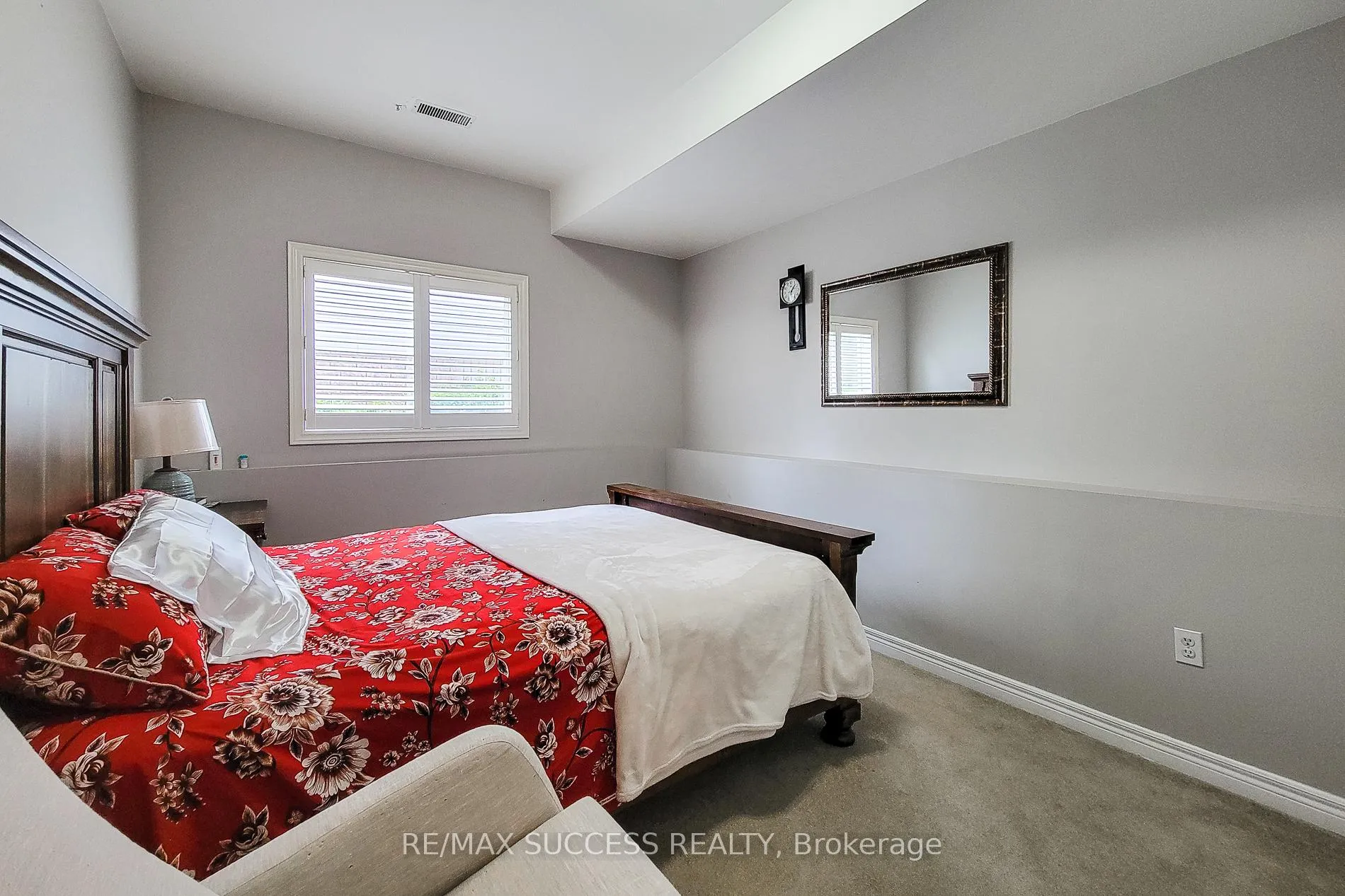 Photo 26 of 14 Casson Lane, Brantford, Greenbrier — HOMEH