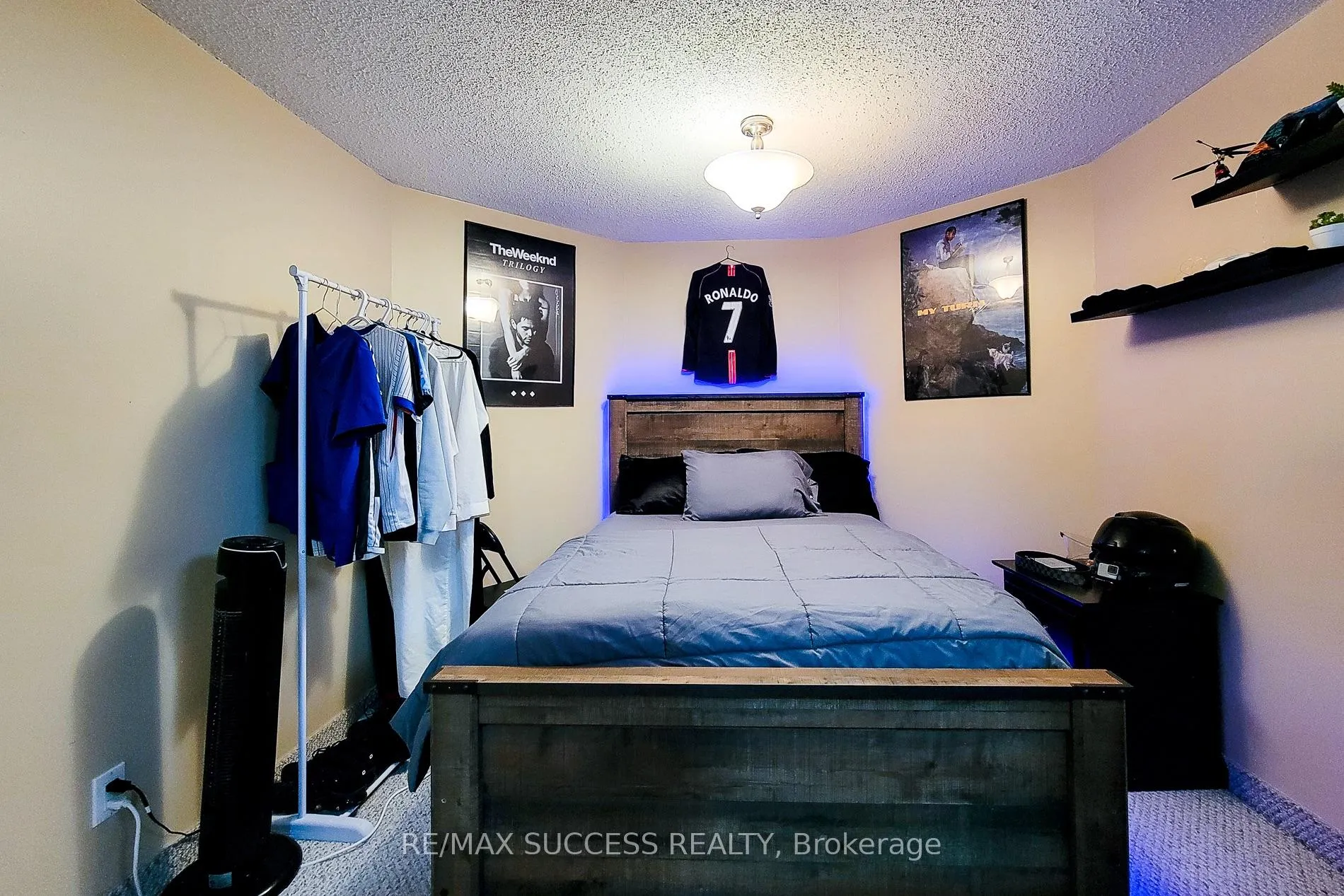 Photo 32 of 14 Casson Lane, Brantford, Greenbrier — HOMEH