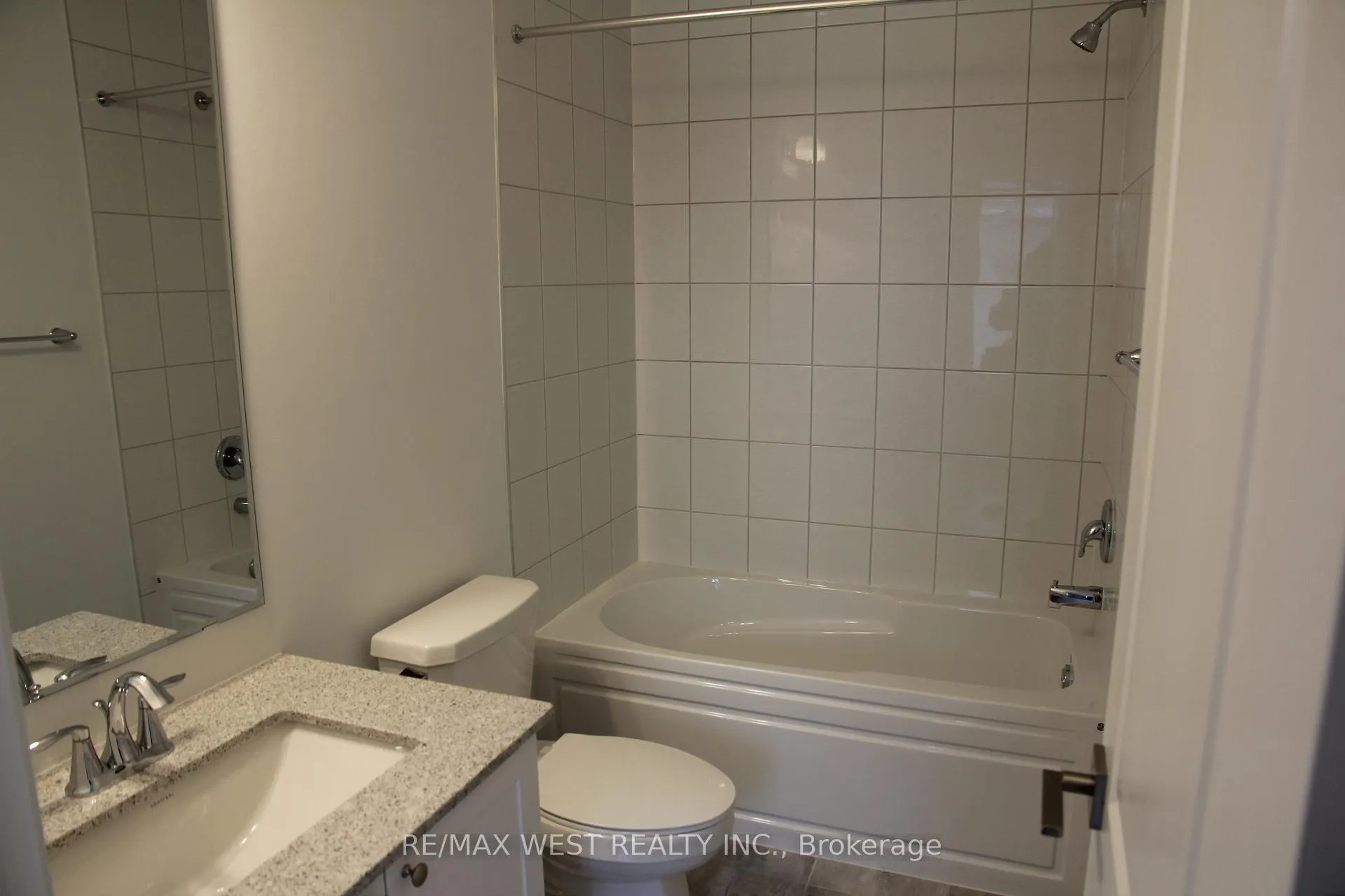 Photo 4 of 4124 Raybria Way, Mississauga, Churchill Meadows — HOMEH