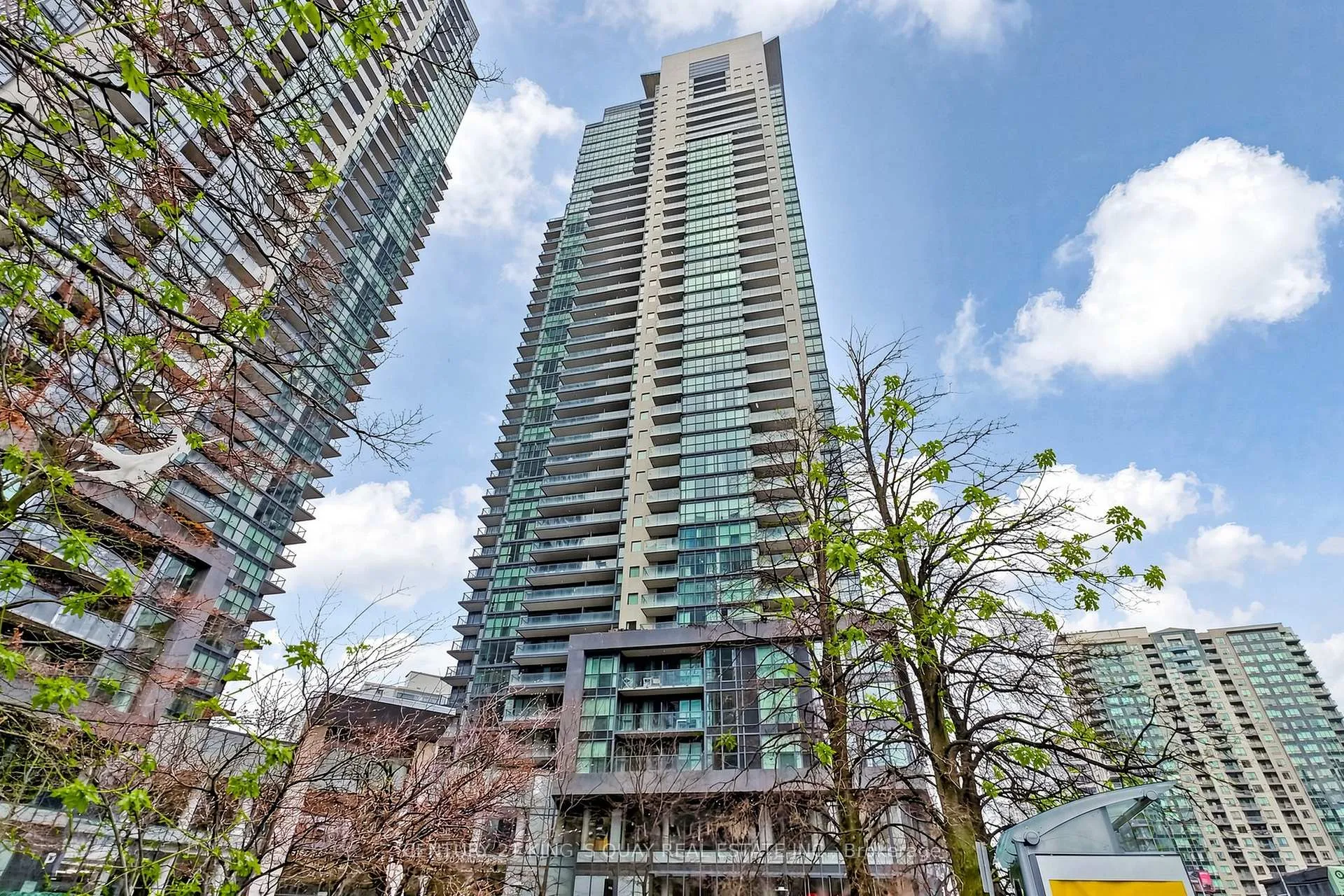 Photo 2 of Unit LPH101, 5168 Yonge Street, North York, Willowdale West — HOMEH