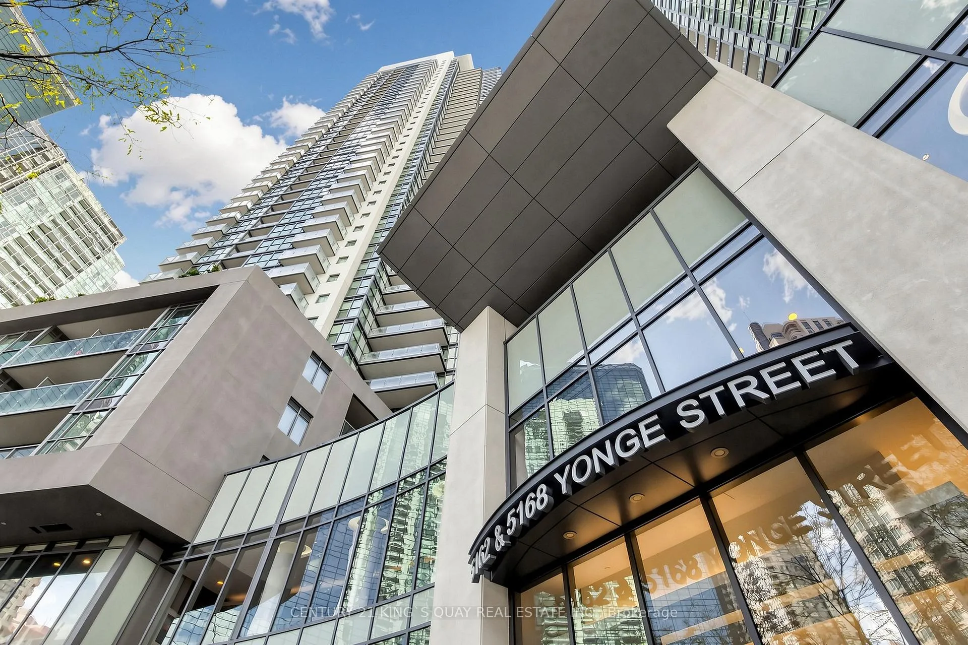 Photo 5 of Unit LPH101, 5168 Yonge Street, North York, Willowdale West — HOMEH