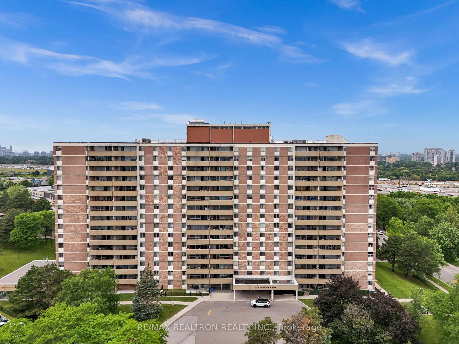 Photo 1 of Unit 703, 120 Dundalk Drive, Scarborough, Dorset Park — HOMEH