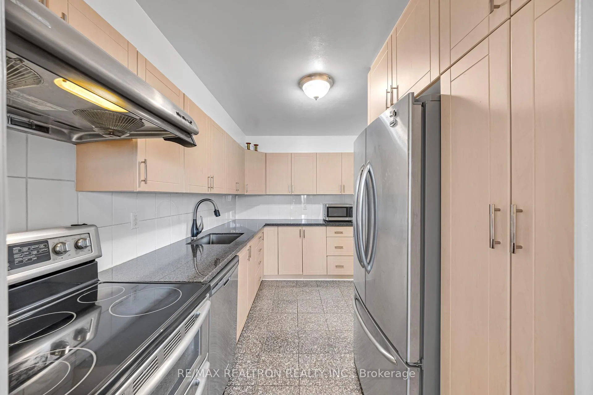 Photo 11 of Unit 703, 120 Dundalk Drive, Scarborough, Dorset Park — HOMEH