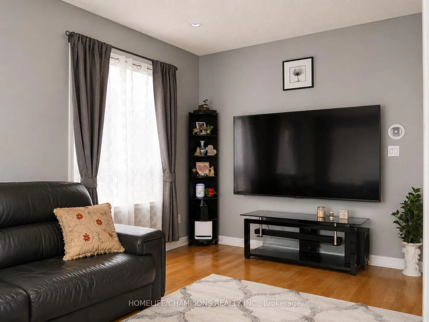Photo 4 of 14 Benmore Crescent, Brampton, Vales of Castlemore — HOMEH