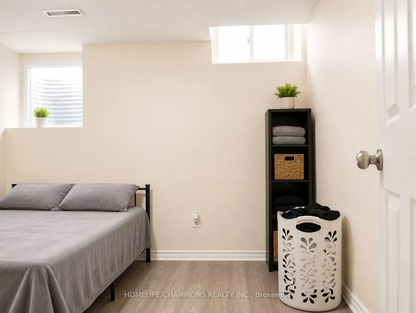 Photo 23 of 14 Benmore Crescent, Brampton, Vales of Castlemore — HOMEH