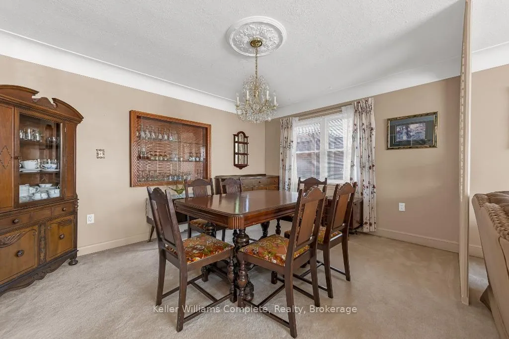 Photo 6 of 139 Tragina Avenue S, Hamilton, Bartonville — HOMEH