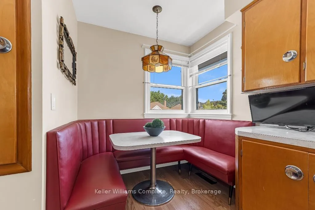 Photo 10 of 139 Tragina Avenue S, Hamilton, Bartonville — HOMEH