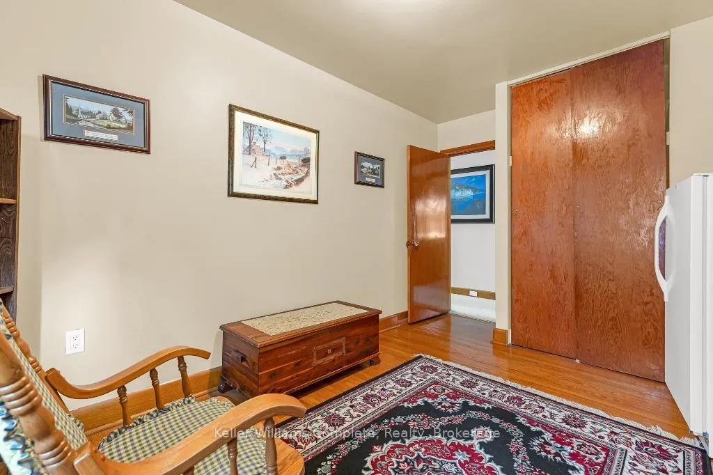 Photo 13 of 139 Tragina Avenue S, Hamilton, Bartonville — HOMEH