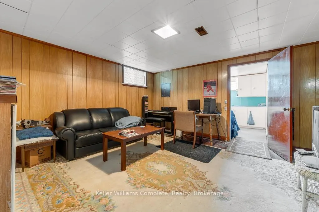 Photo 23 of 139 Tragina Avenue S, Hamilton, Bartonville — HOMEH