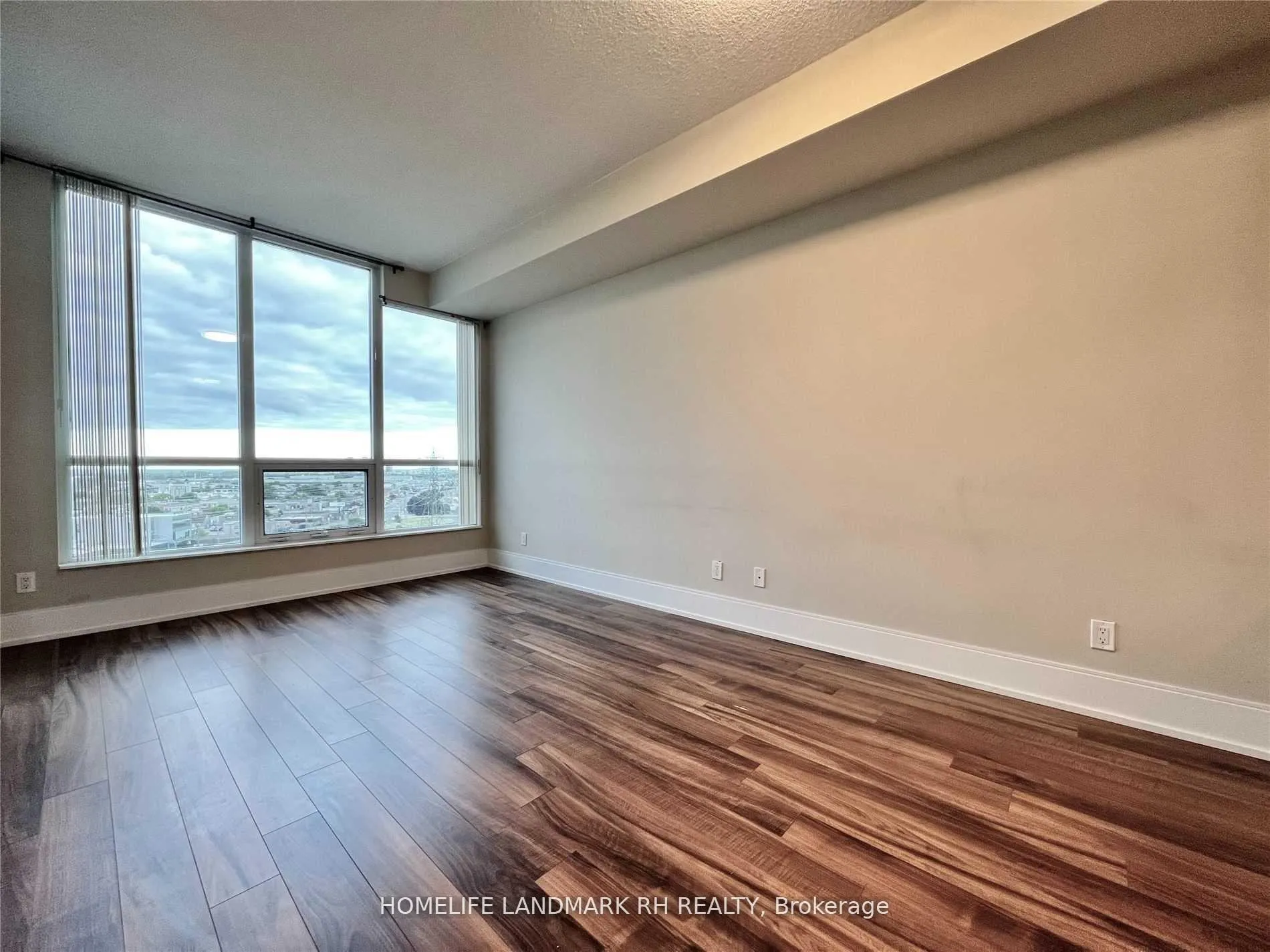Photo 4 of Unit 901, 15 Viking Lane, Etobicoke, Islington-City Centre West — HOMEH
