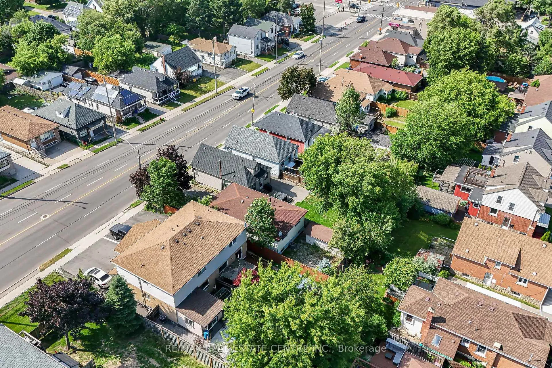 Photo 9 of 659 Upper Wellington Street E, Hamilton, Centremount — HOMEH