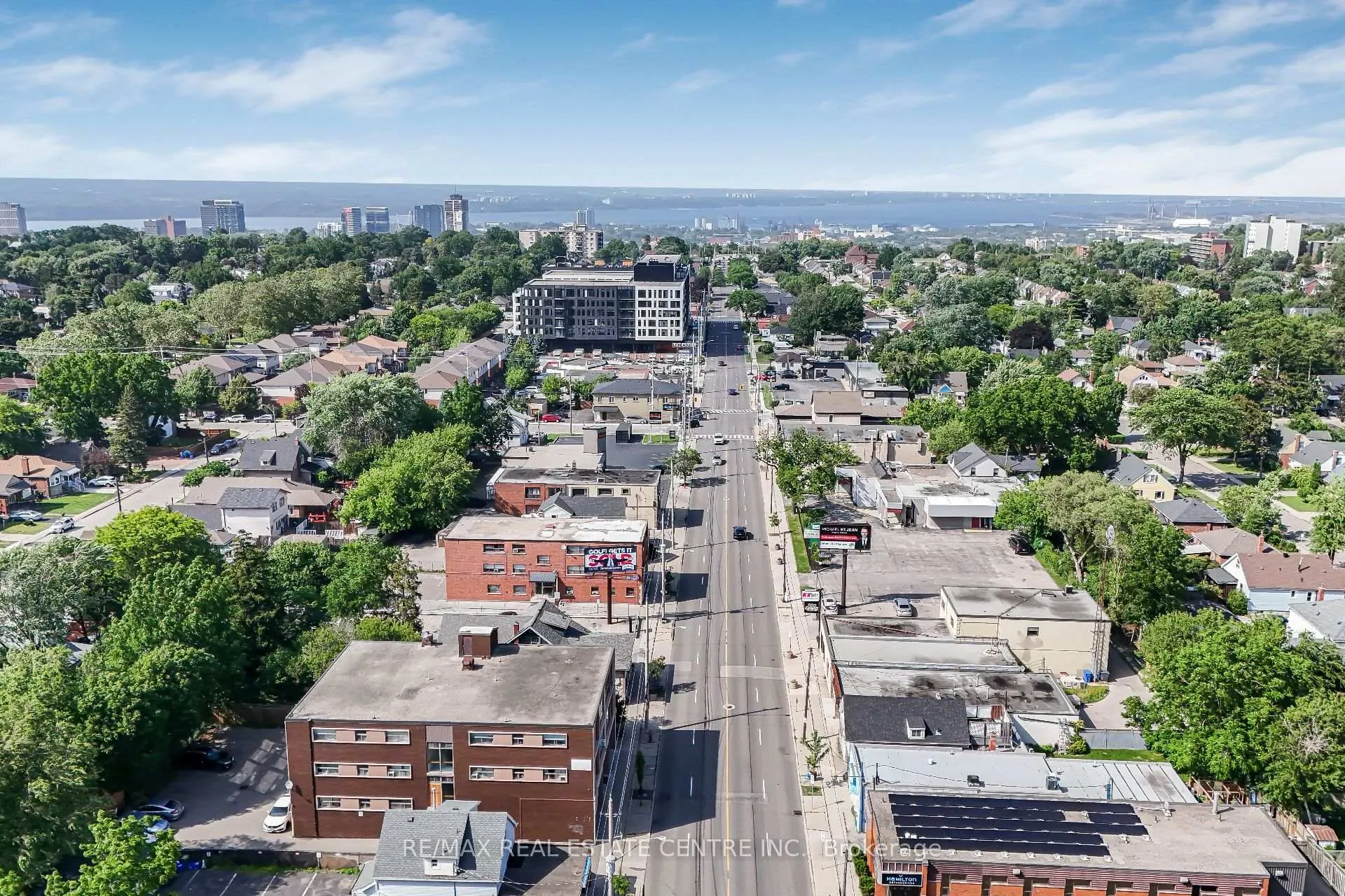 Photo 13 of 659 Upper Wellington Street E, Hamilton, Centremount — HOMEH