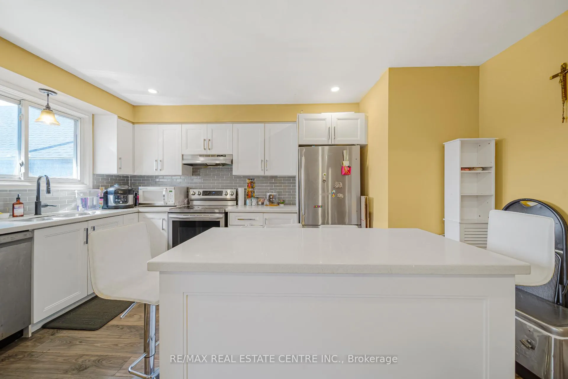 Photo 18 of 659 Upper Wellington Street E, Hamilton, Centremount — HOMEH