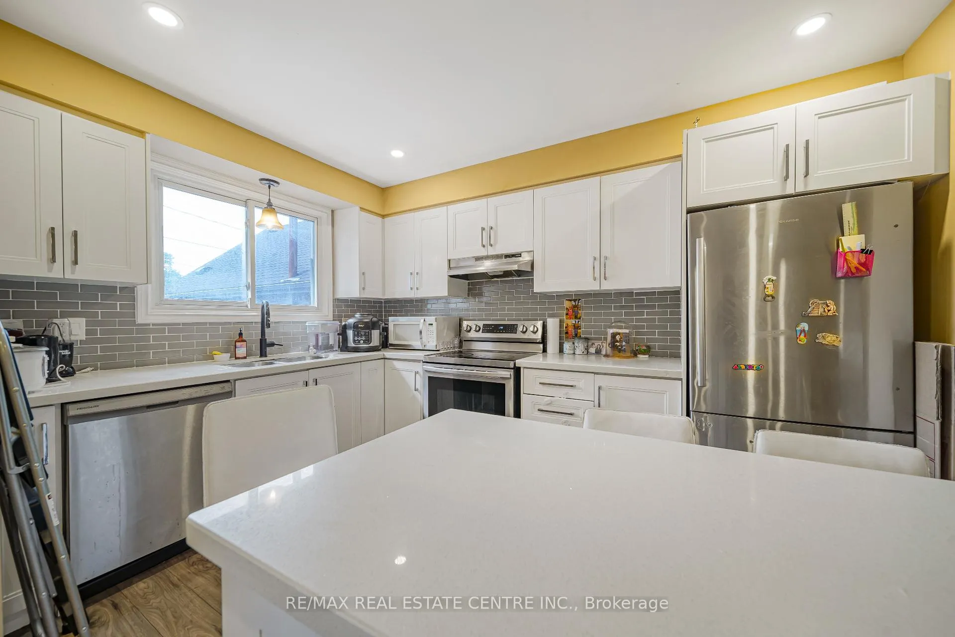 Photo 19 of 659 Upper Wellington Street E, Hamilton, Centremount — HOMEH