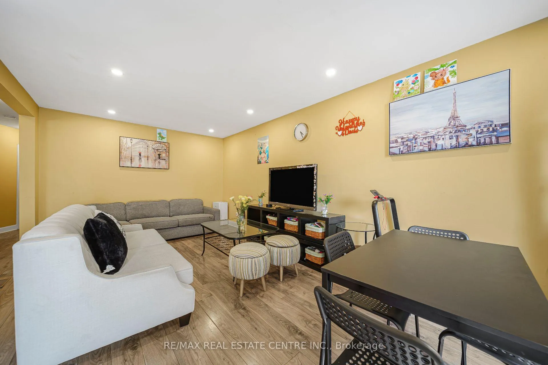 Photo 21 of 659 Upper Wellington Street E, Hamilton, Centremount — HOMEH