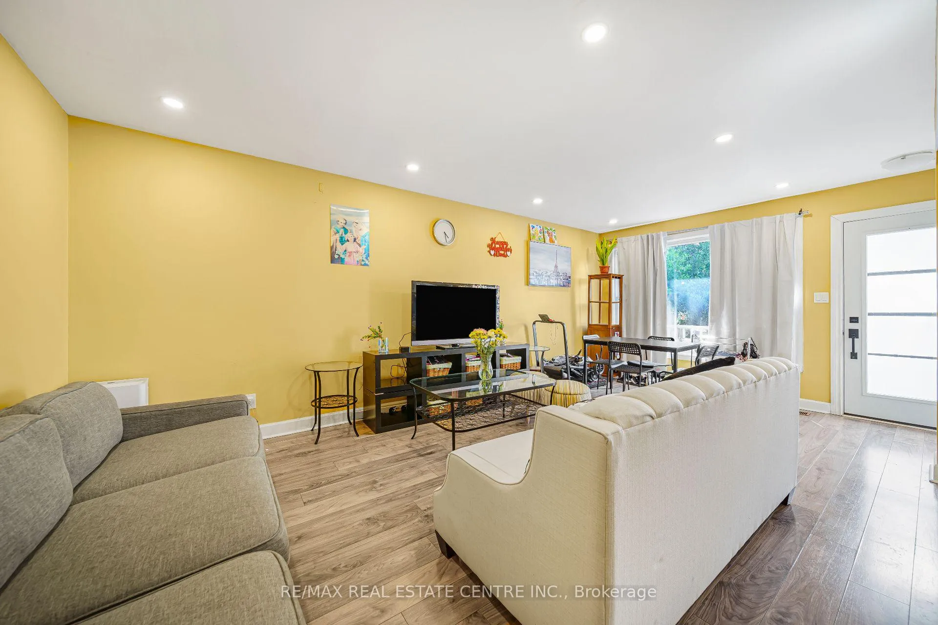 Photo 23 of 659 Upper Wellington Street E, Hamilton, Centremount — HOMEH