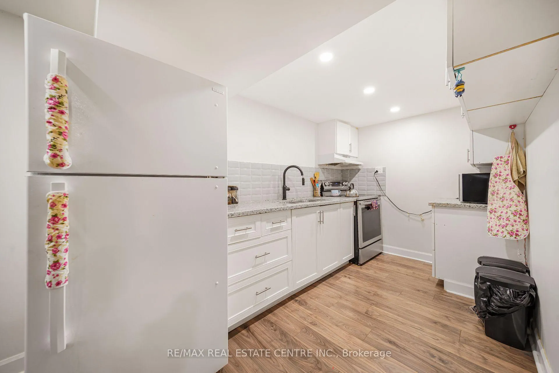 Photo 31 of 659 Upper Wellington Street E, Hamilton, Centremount — HOMEH