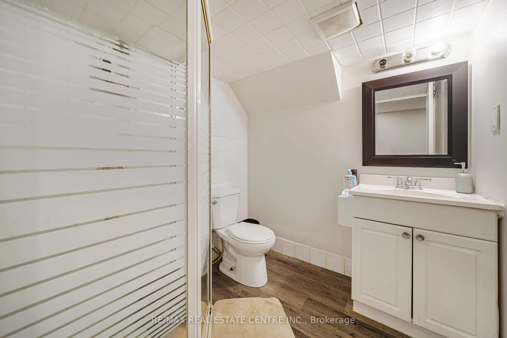 Photo 38 of 659 Upper Wellington Street E, Hamilton, Centremount — HOMEH