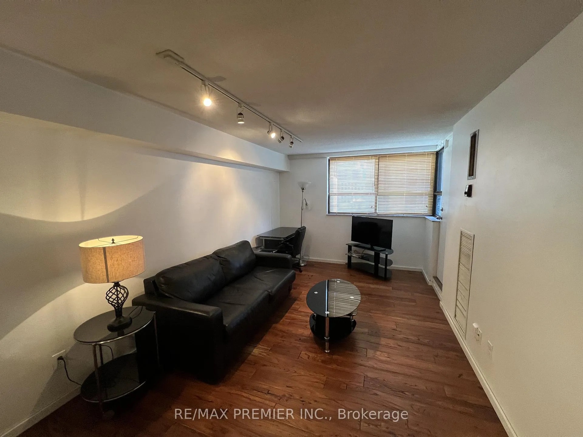 Photo 8 of Unit 718, 80 St Patrick Street, Toronto, Kensington-Chinatown — HOMEH