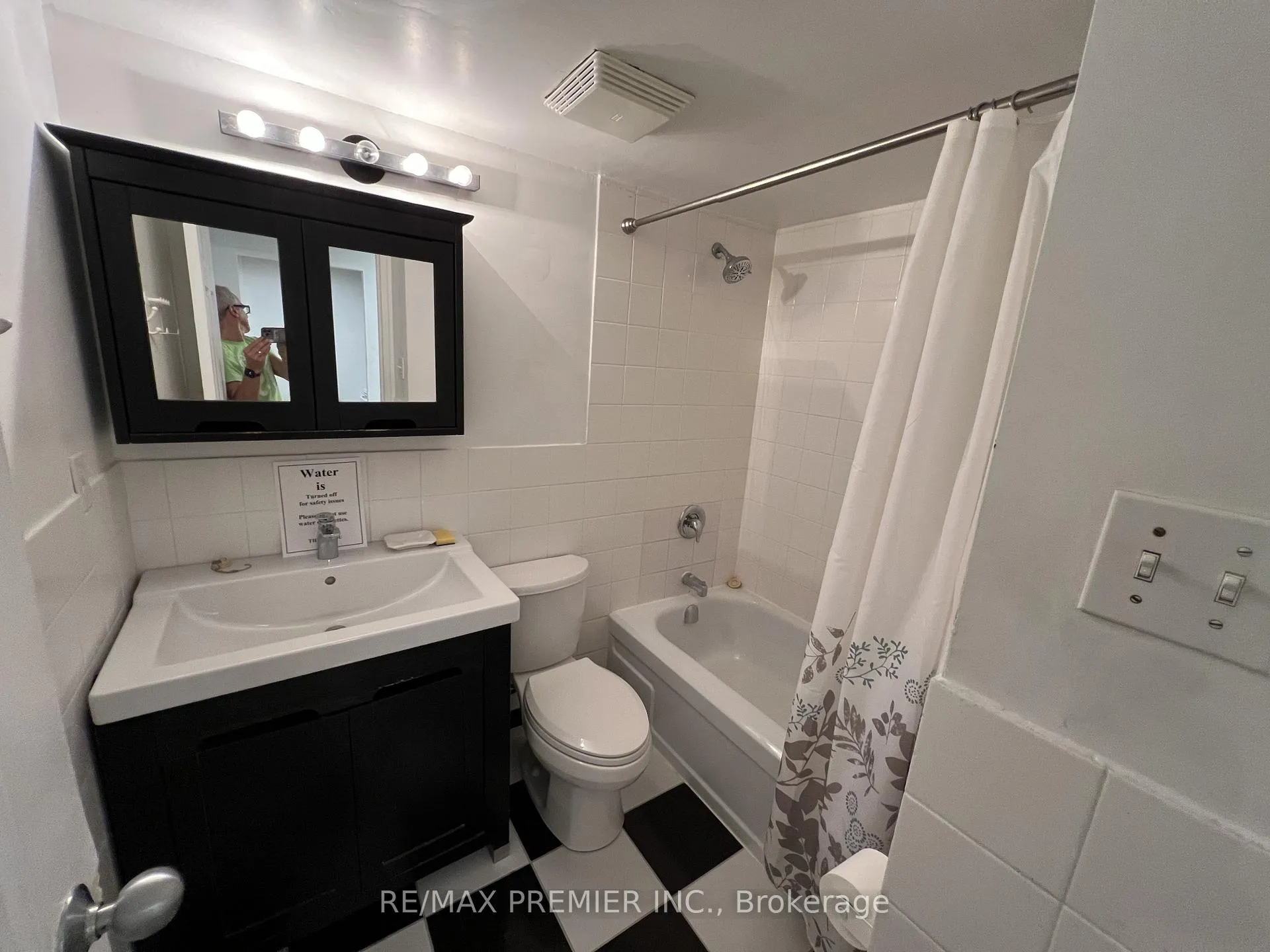 Photo 13 of Unit 718, 80 St Patrick Street, Toronto, Kensington-Chinatown — HOMEH