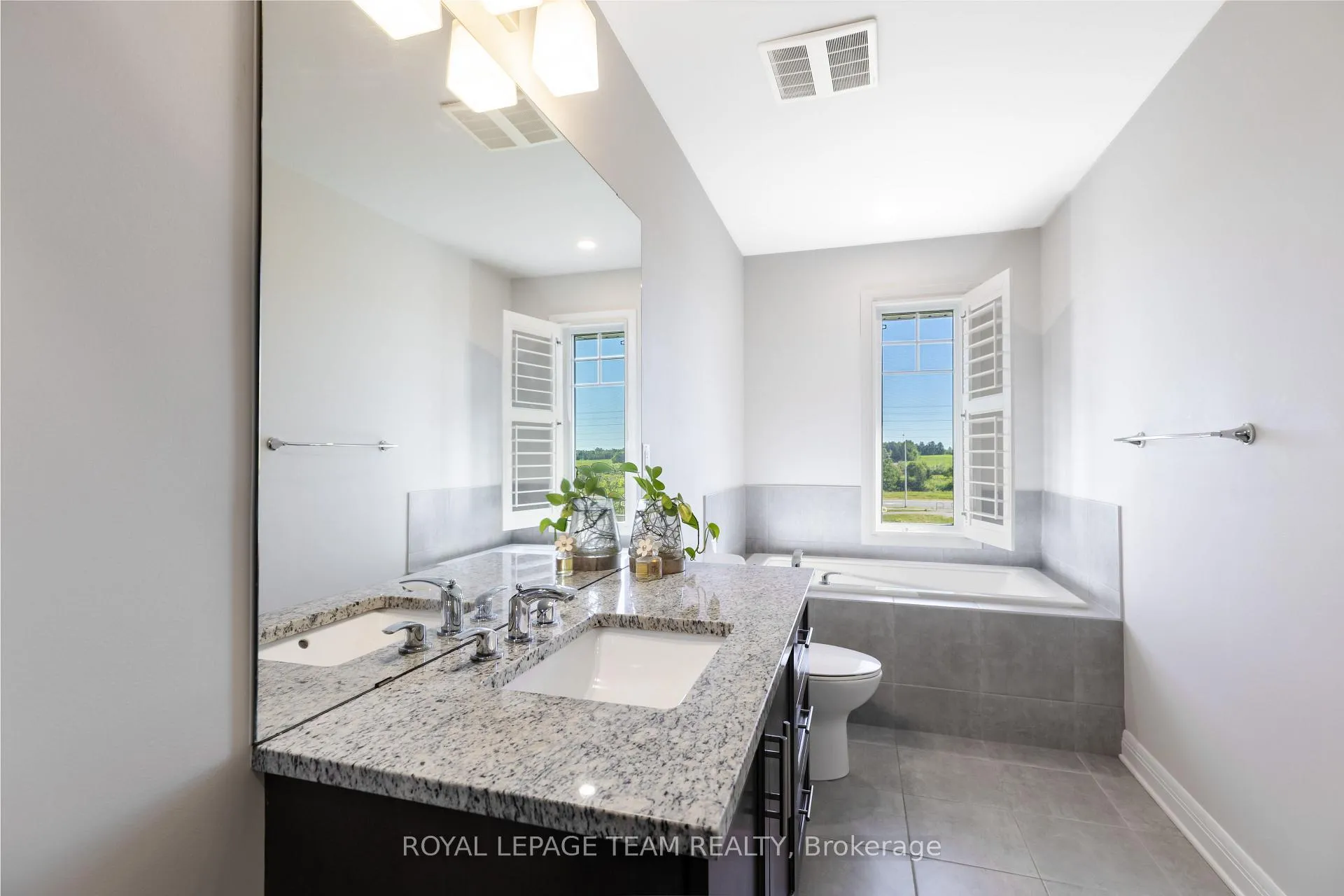 Photo 36 of 86 Escarpment Crescent, Ottawa, Kanata - Kanata Lakes/Heritage Hills — HOMEH