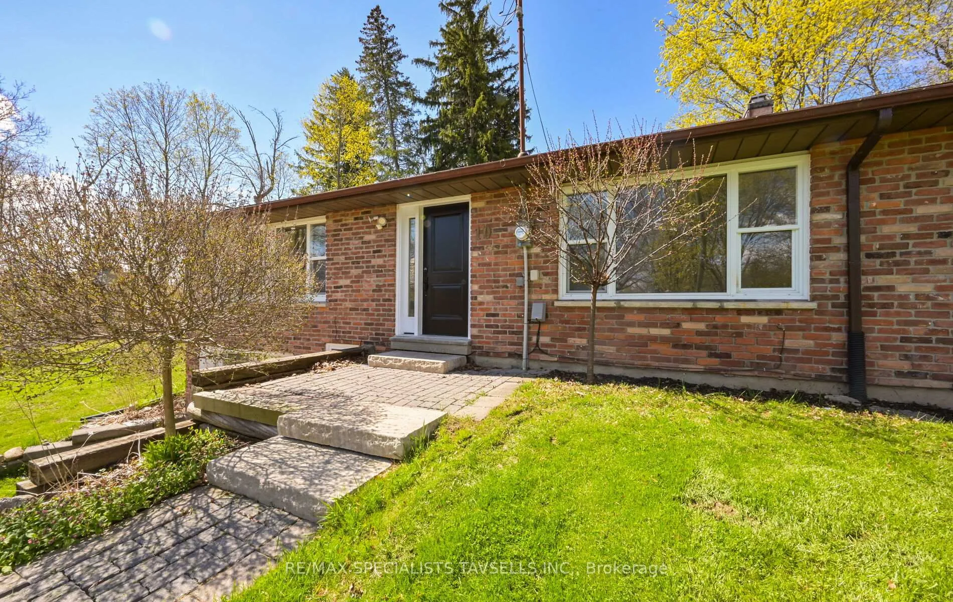 Photo 5 of 10 Victoria Street, Caledon, Inglewood — HOMEH