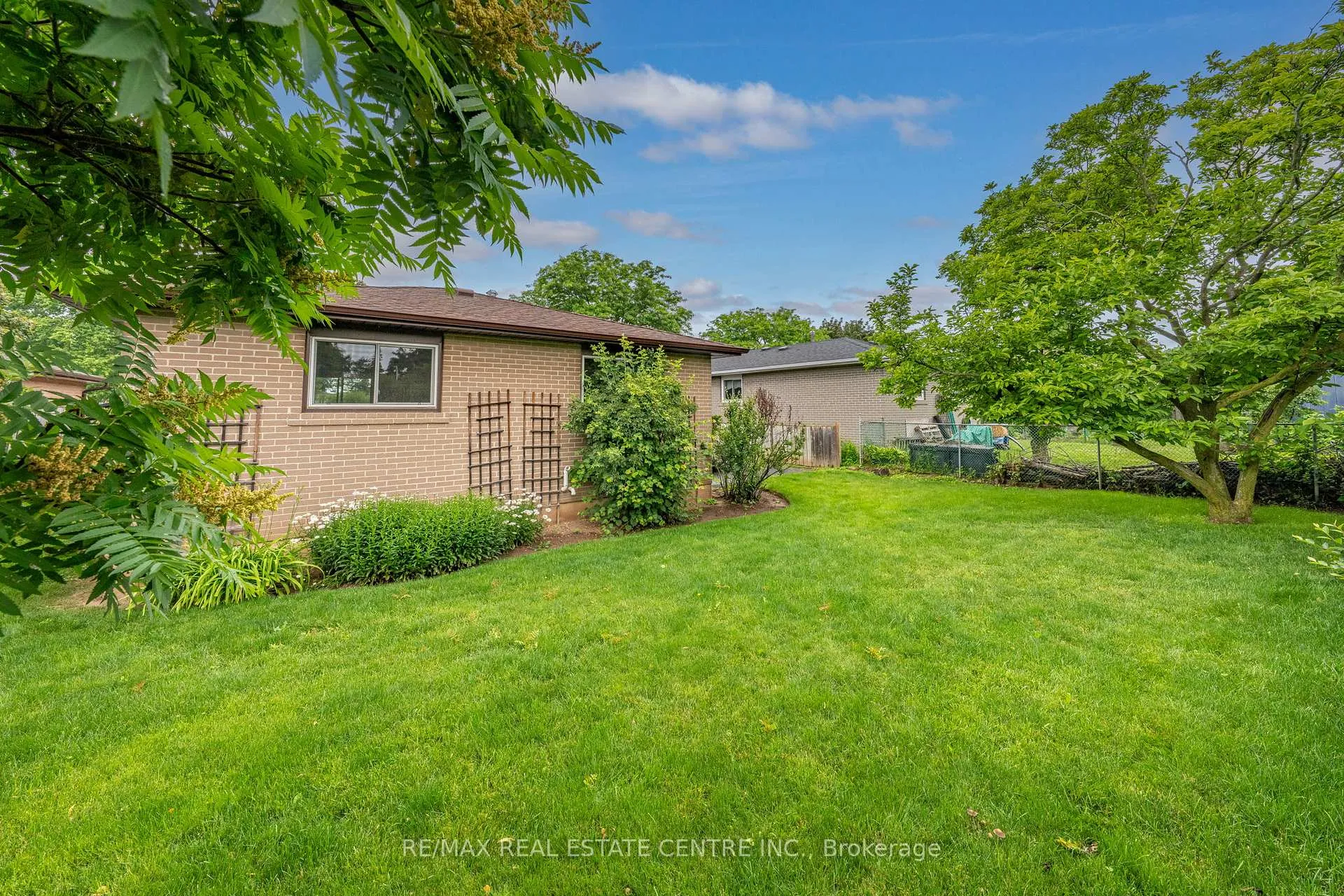 Photo 5 of 3170 Palmer Drive, Burlington, Palmer — HOMEH