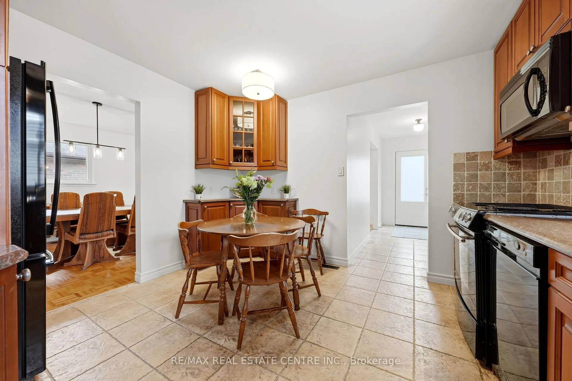 Photo 17 of 3170 Palmer Drive, Burlington, Palmer — HOMEH