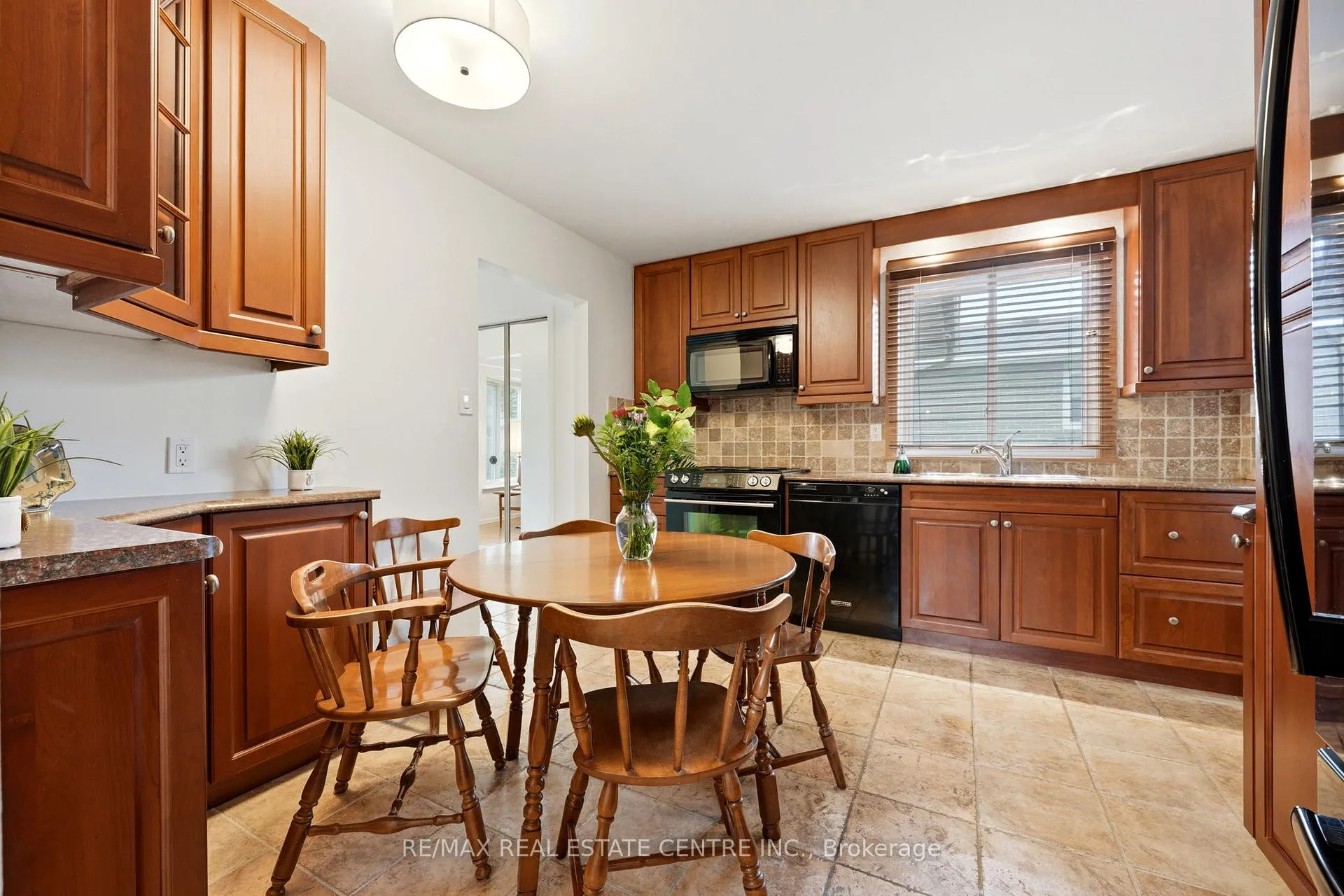 Photo 18 of 3170 Palmer Drive, Burlington, Palmer — HOMEH