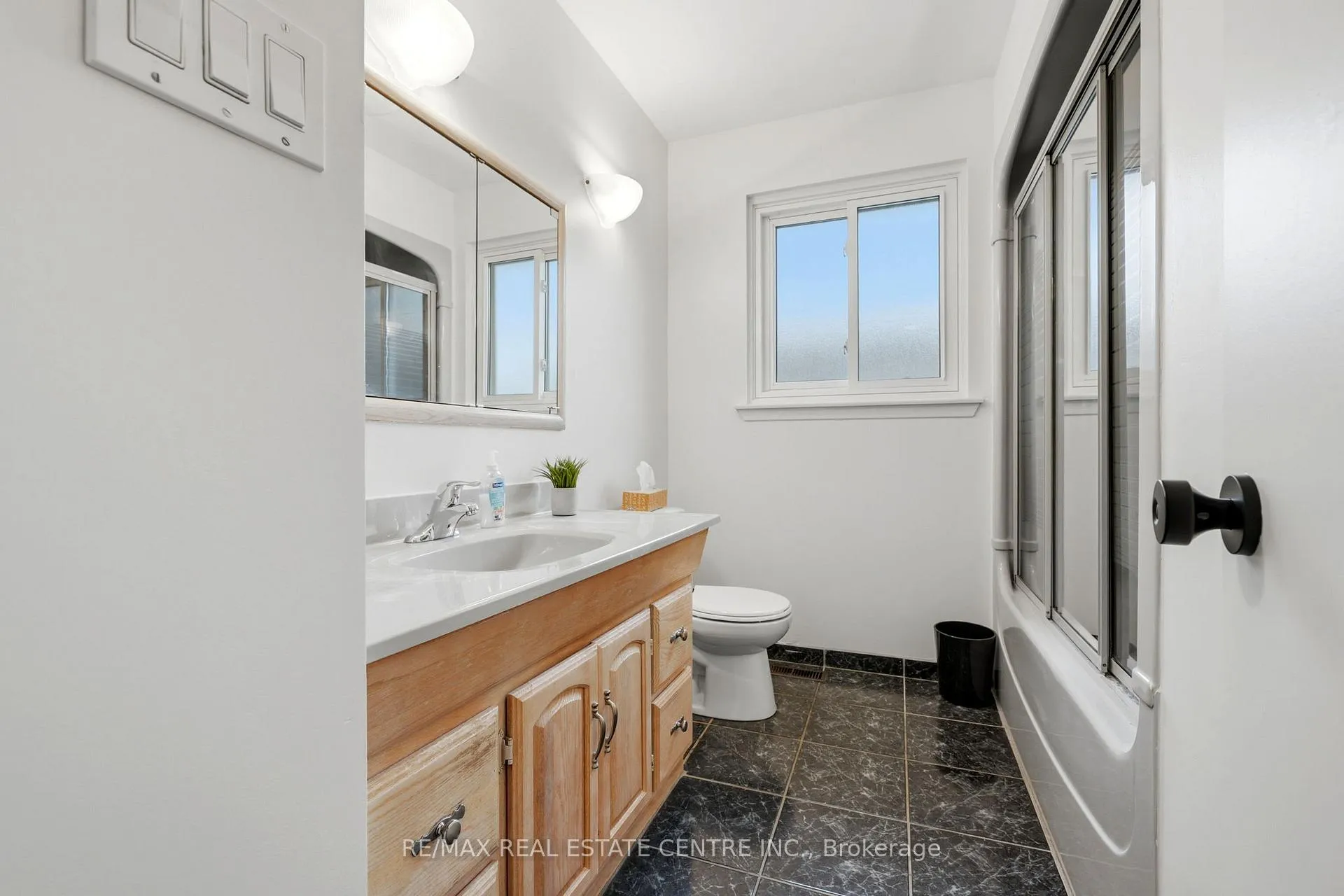 Photo 27 of 3170 Palmer Drive, Burlington, Palmer — HOMEH