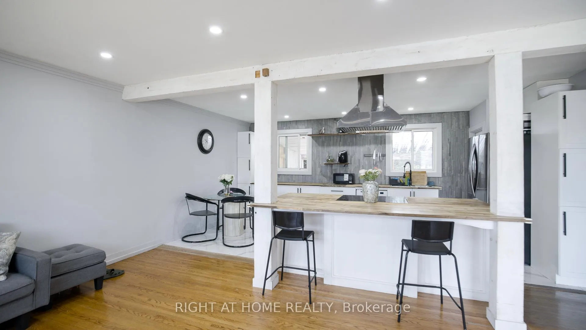 Photo 4 of 134 David Drive, Ottawa, Meadowlands/St. Claire Gardens — HOMEH