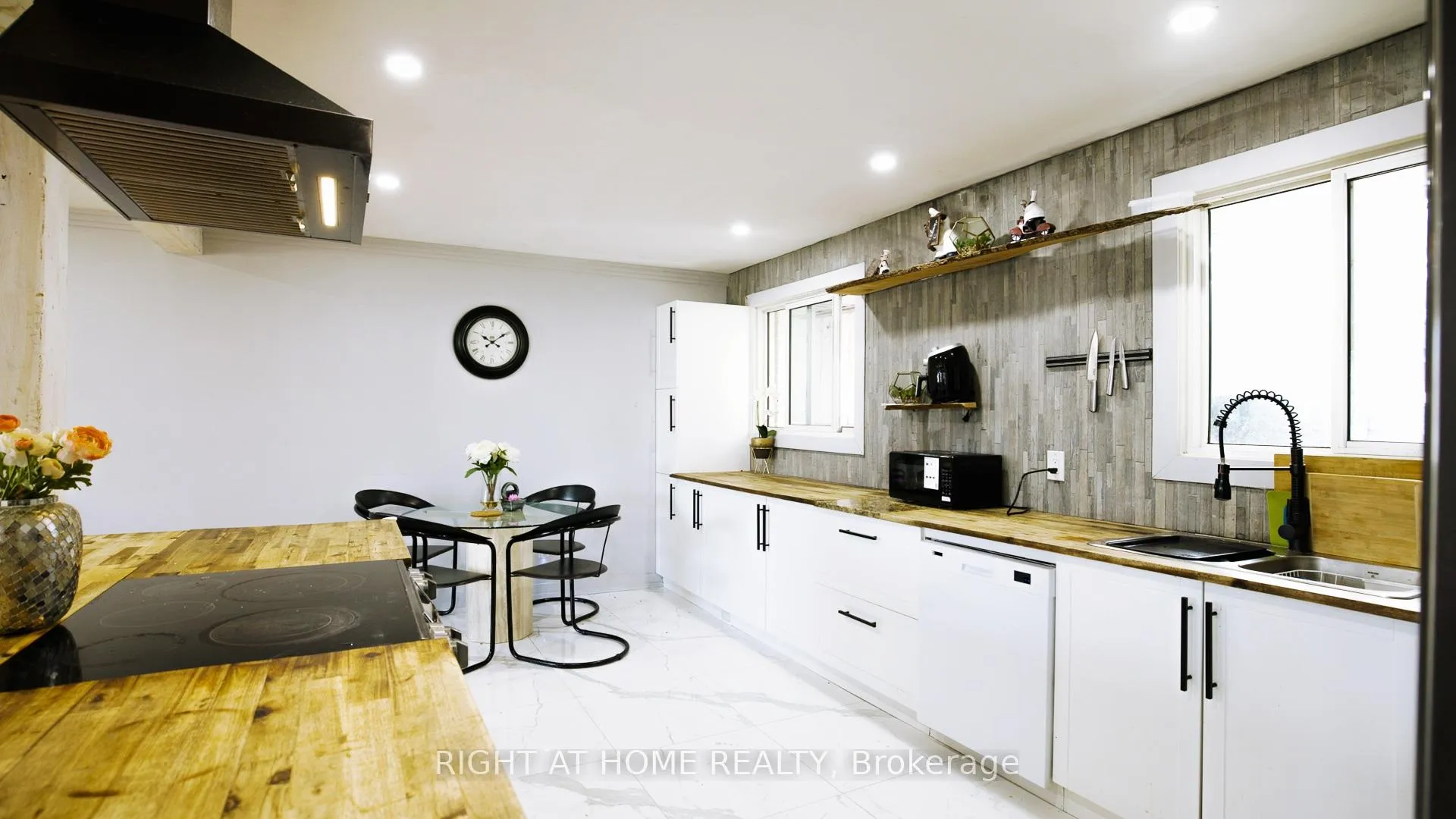 Photo 7 of 134 David Drive, Ottawa, Meadowlands/St. Claire Gardens — HOMEH