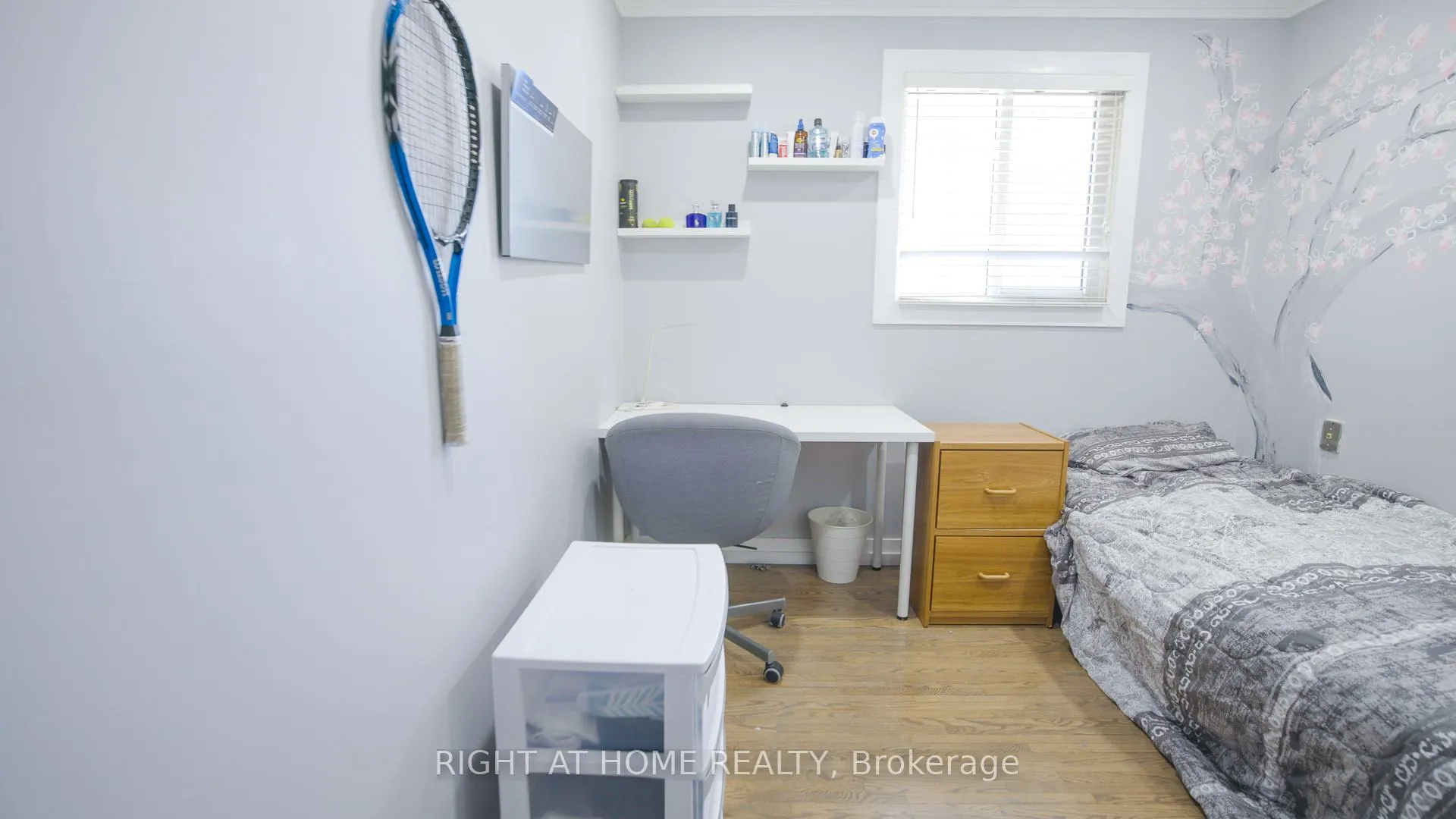 Photo 13 of 134 David Drive, Ottawa, Meadowlands/St. Claire Gardens — HOMEH