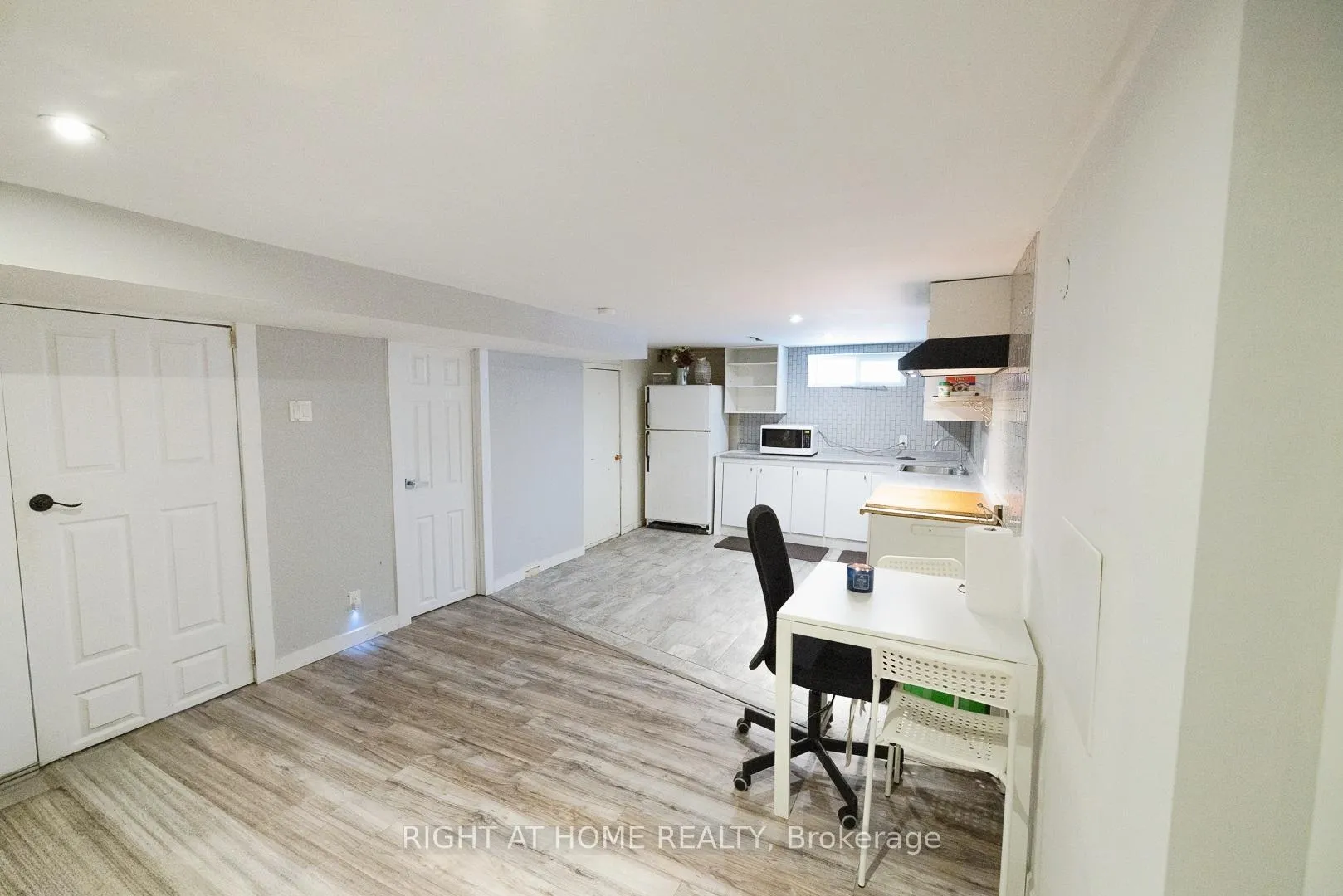 Photo 15 of 134 David Drive, Ottawa, Meadowlands/St. Claire Gardens — HOMEH