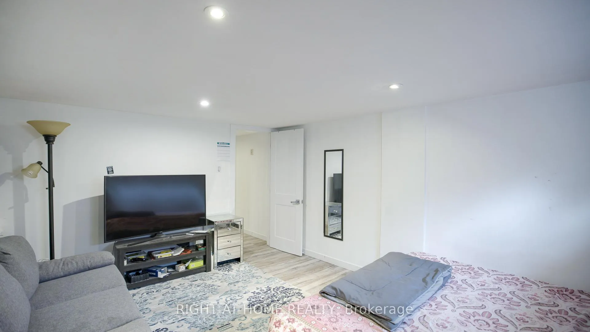 Photo 18 of 134 David Drive, Ottawa, Meadowlands/St. Claire Gardens — HOMEH