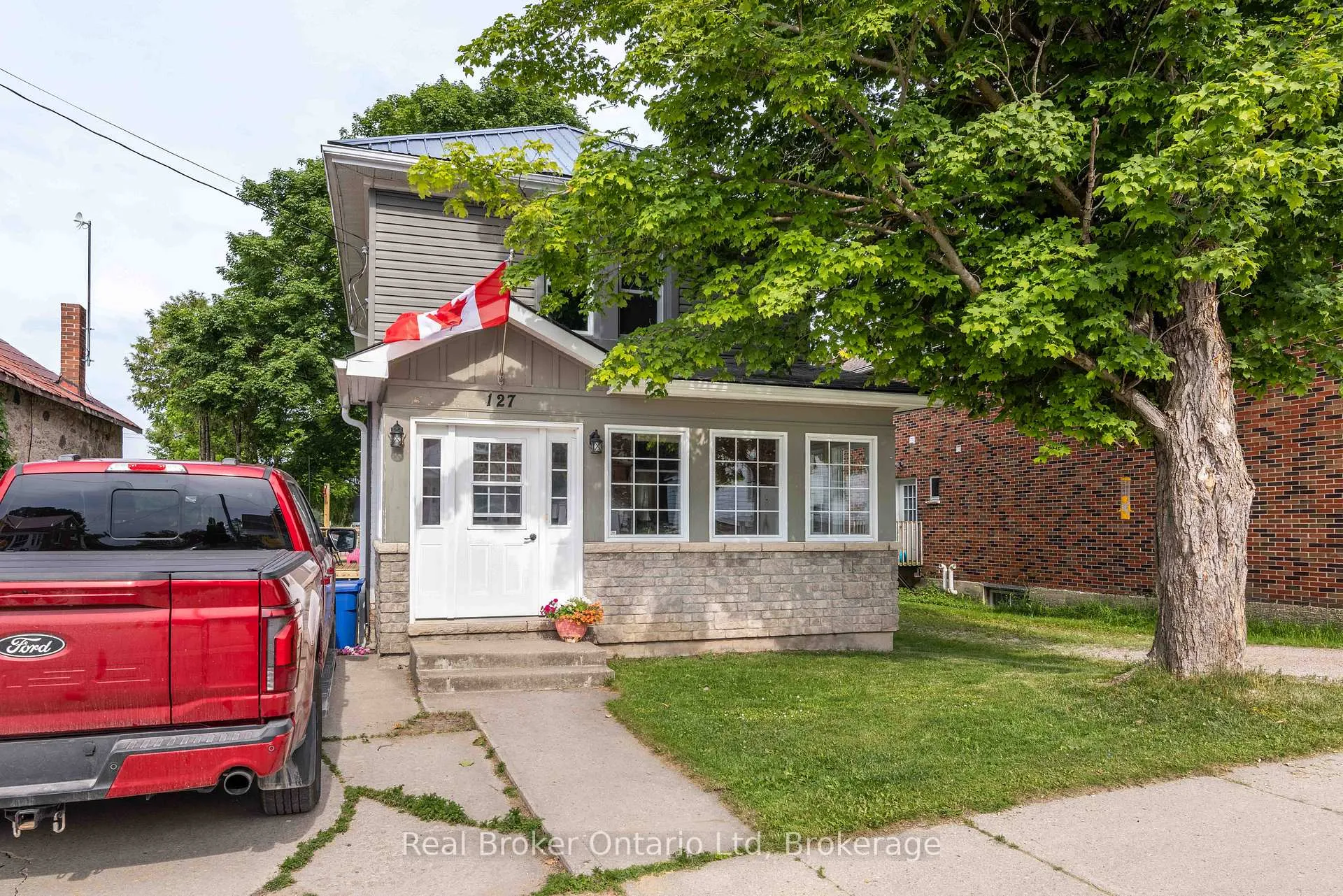 Photo of 127 Garafraxa Street