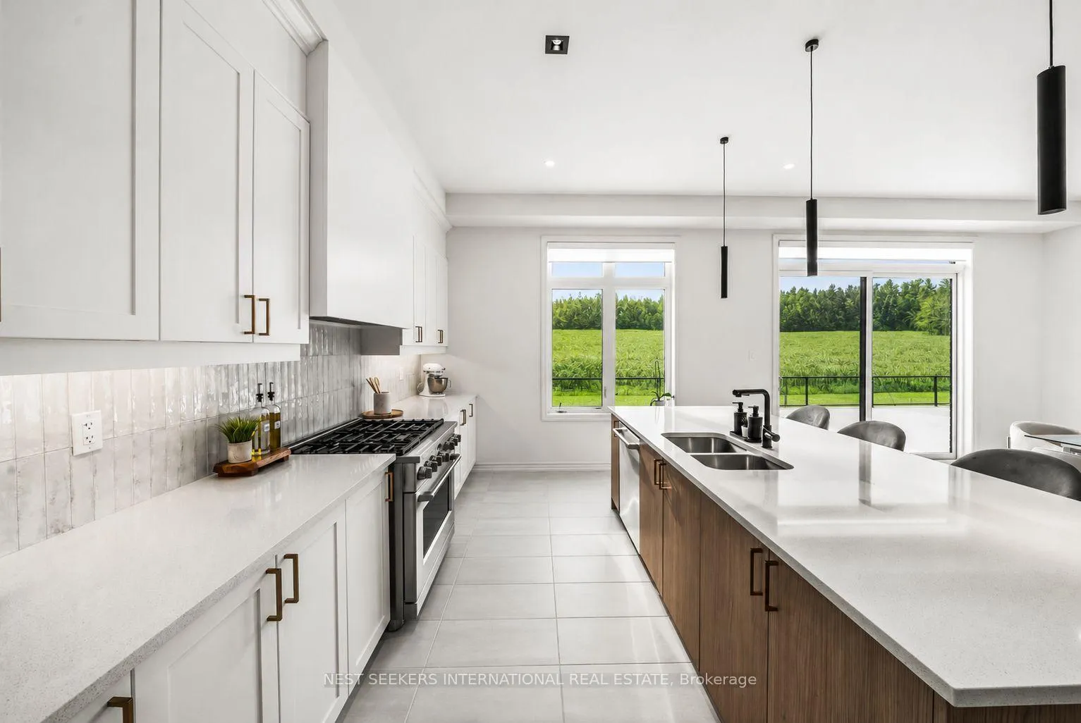 Photo 15 of 29 Marigold Boulevard, Adjala-Tosorontio, Colgan — HOMEH