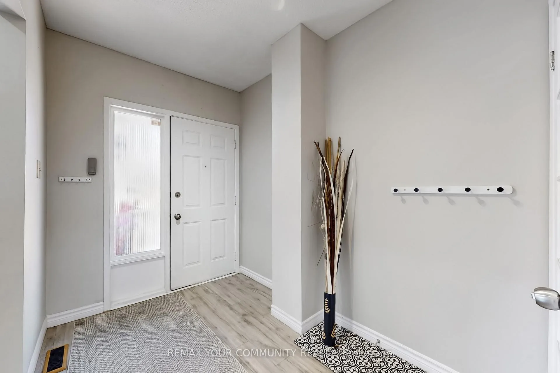 Photo 9 of Unit 16, 72 Ashglen Way, Markham, Unionville — HOMEH