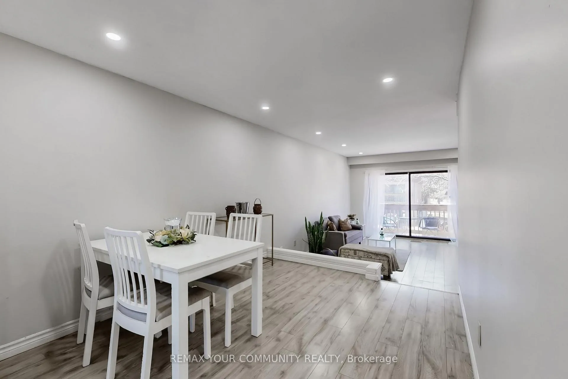 Photo 31 of Unit 16, 72 Ashglen Way, Markham, Unionville — HOMEH