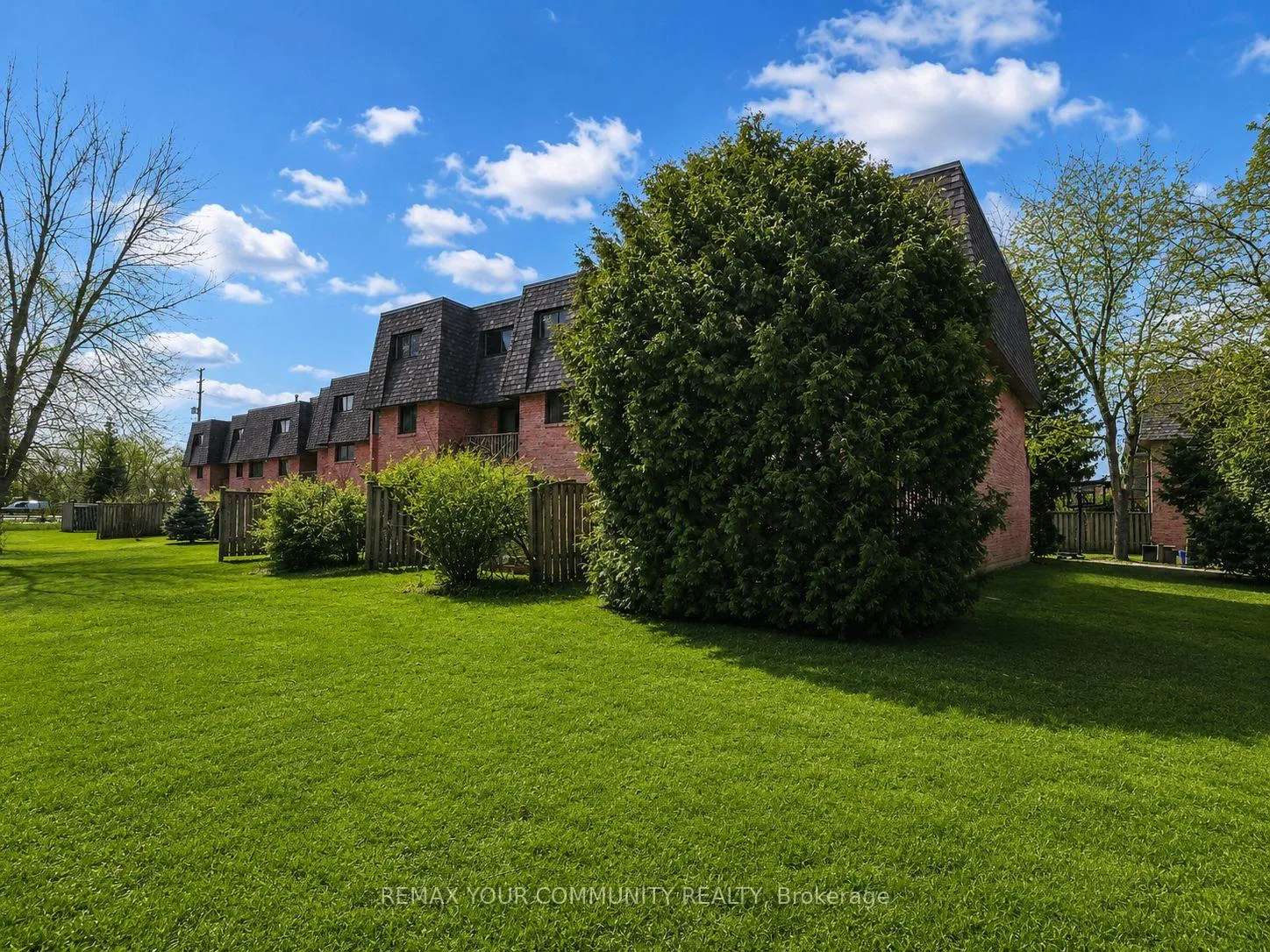 Photo 92 of Unit 16, 72 Ashglen Way, Markham, Unionville — HOMEH